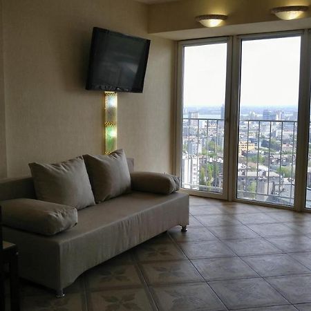 Apartment Near Dnipro Arena Eksteriør bilde